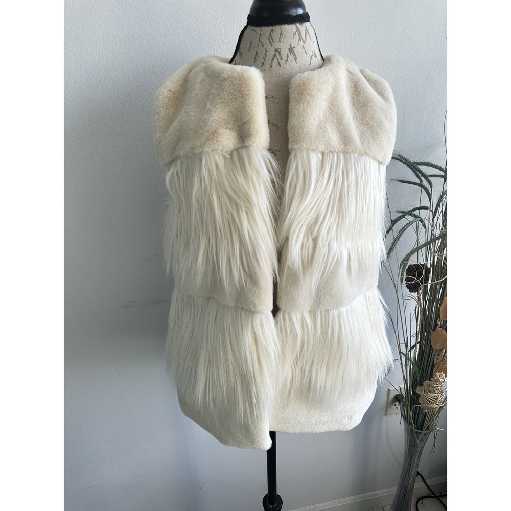 THML Cream Faux Fur Vest, Size Small NWT‎